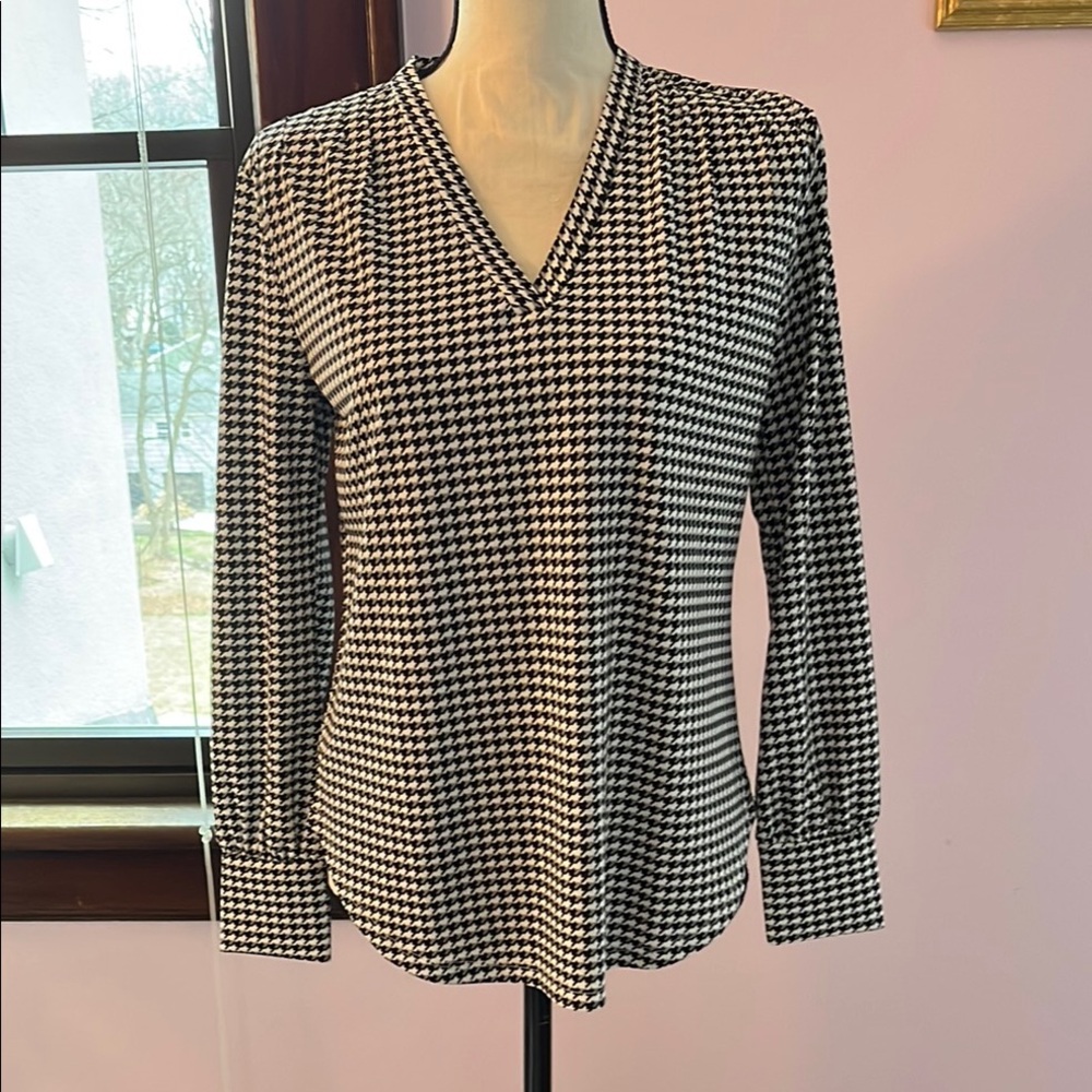 Women's Black and White Houndstooth Top